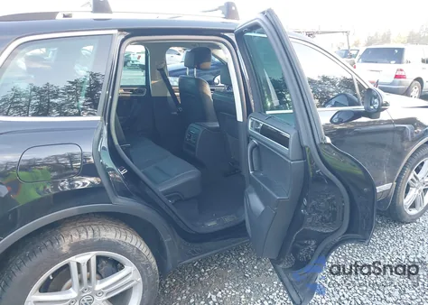 2015 Volkswagen Touareg Tdi Executive из США, поврежденный, VIN WVGEP9BP4FD007384